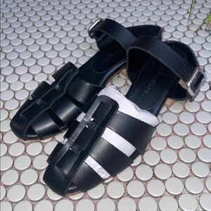 Freda Salvador Size 6 EUC Hattie Midheel Fisherman Sandal Black Calf